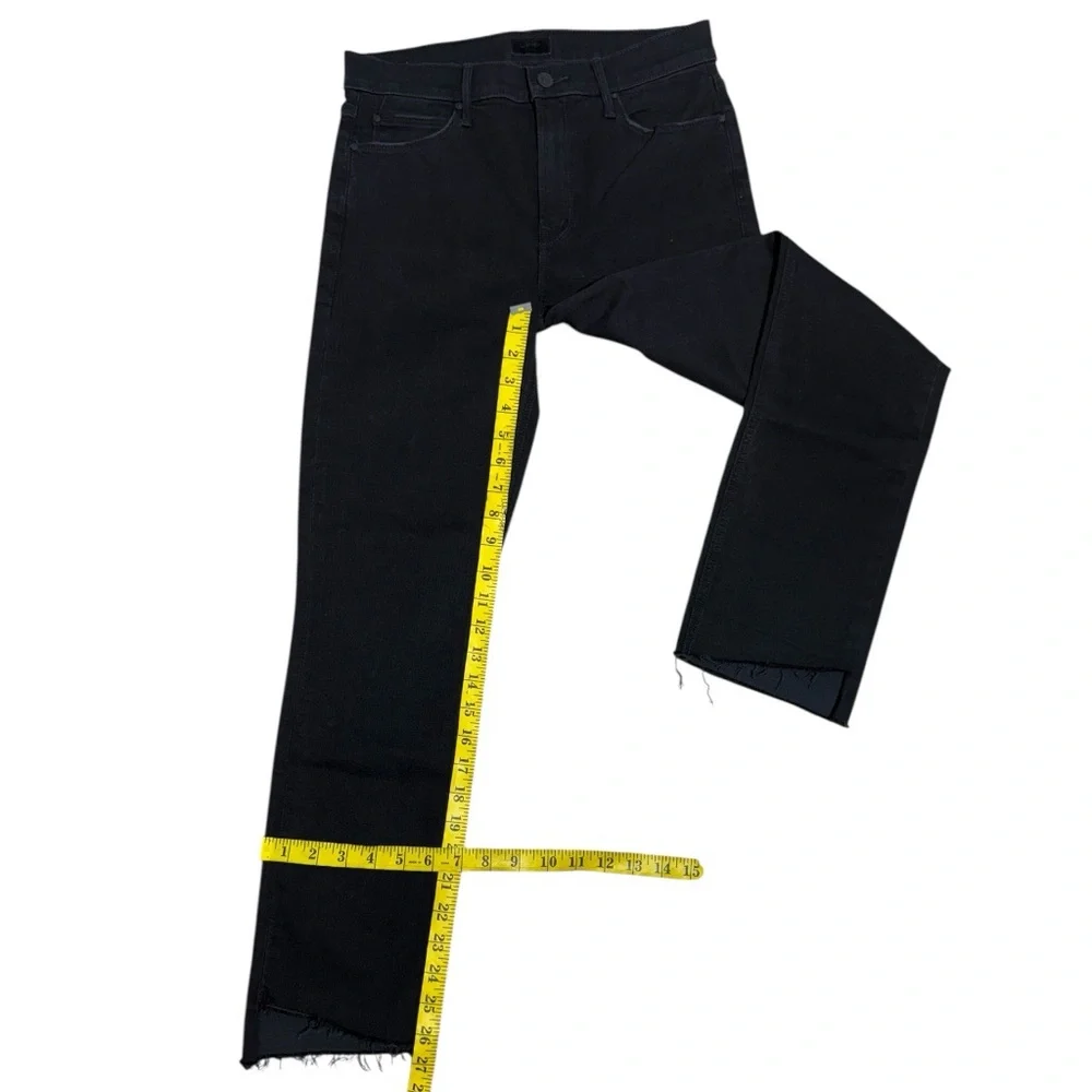 MOTHER The Dazzler Mid-Rise Ankle Fray Jeans
Black Not Guilty Wash Size 28 - Picture 4 of 10
